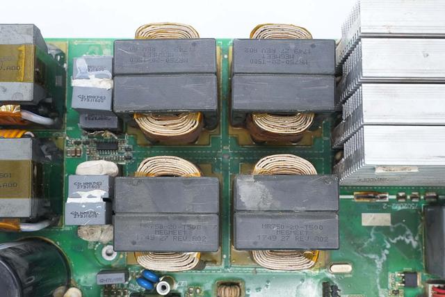 重达18斤的大块头，内部全是灰，麦格米特15kW充电模块拆解