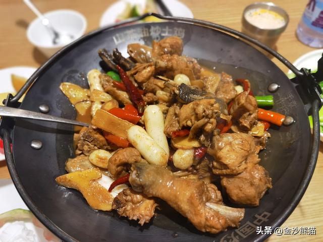 打卡泉州“半城烟火半城仙” 双龙连续第三年千里走双骑7