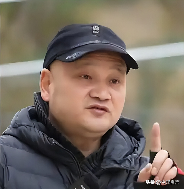 后续！网红开飞机直播坠机身亡，飞机花了35万，烧的只剩一条腿了