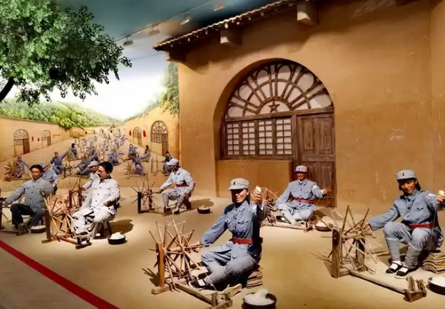 总政副主任肖华不让甘祖昌少将回乡种地，怒道：你这样能活过60吗