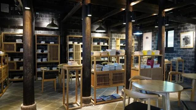 游在鹰潭 | 馆藏为卷，民俗为墨，人文为笔，一站式漫游，解锁千年文化肌理【全球学子嘉游赣 奇绝鹰潭逍遥游】