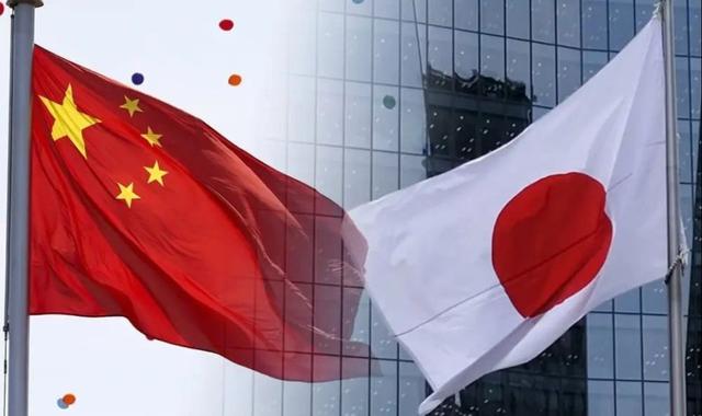 高市拦不住，解放军准备绕岛？日本这才回过味，中方热线已拨不通