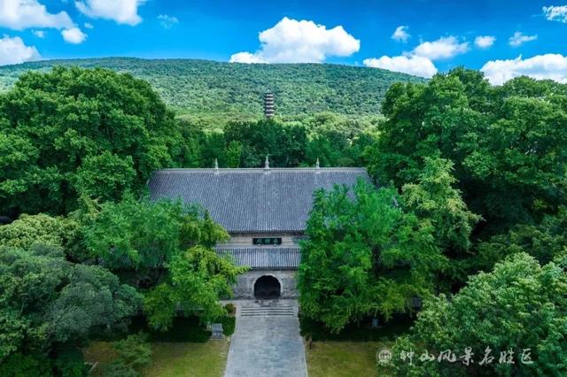 南京灵谷寺：南朝四百八十寺，多少楼台烟雨中