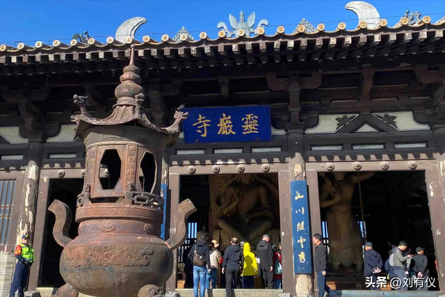 夜游大同只为找一家可口的刀削面，云岗石窟里发现惊美彩绘