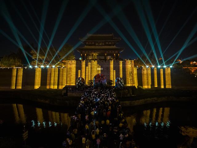 来台儿庄古城千万别错过这场光影盛宴✨
