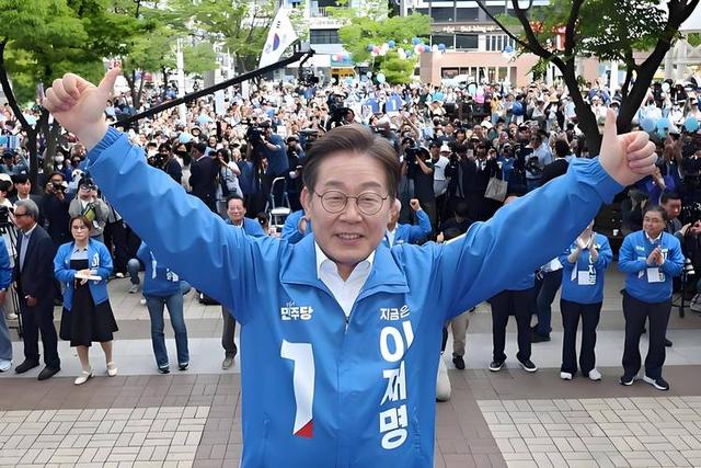 韩国特使团抵达北京，下飞机的第一句话不简单，中方回应很干脆
