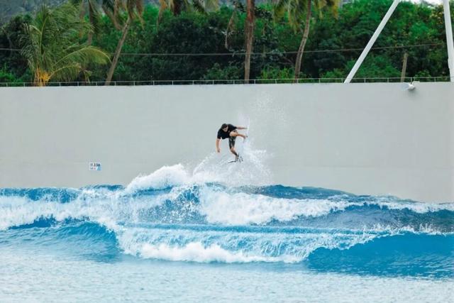 这个冬天去万宁日月湾，在浪尖拥抱阳光享受美好