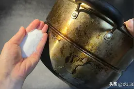 不锈钢锅发黄发黑，教你一招，用它抹一抹，立马干净如新，真神奇图片