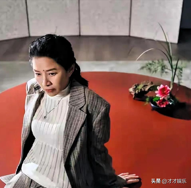 千万别被迟蓬骗了！电视里朴实无华，私地下竟是这样的“两面派”