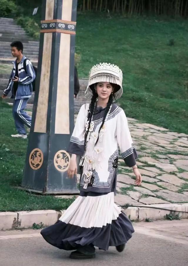 成都出发，8月最值得去的6座避暑小城，盲选都好玩！