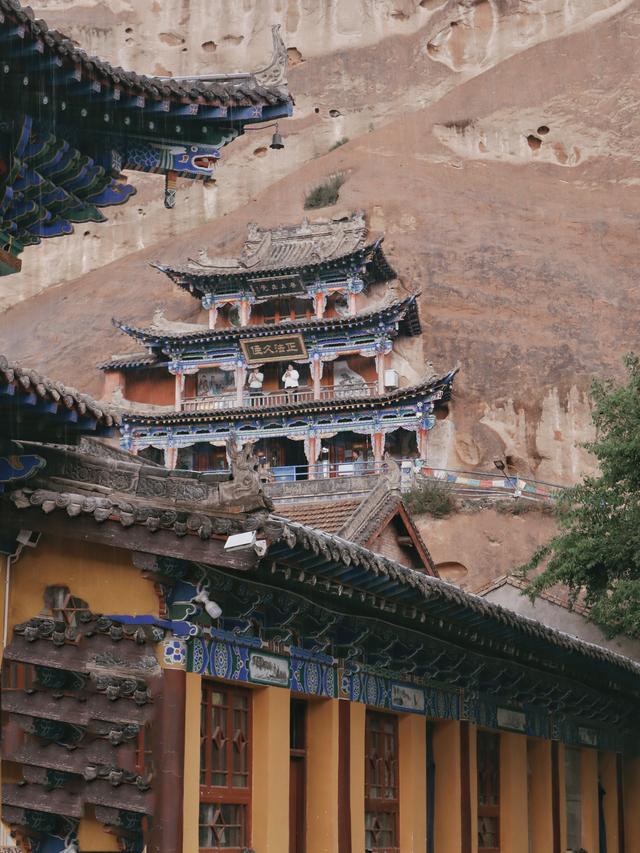甘肃神秘北凉洞窟，悬崖上的千年佛寺，古人是怎么在峭壁上开凿的