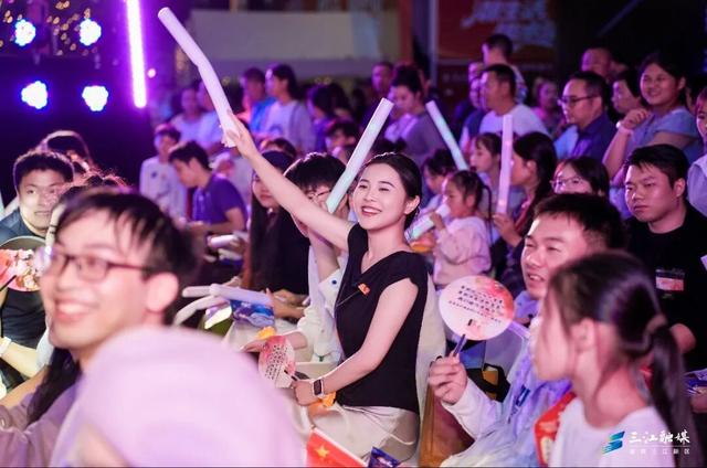 火爆ing！新区这六个地方人从众···