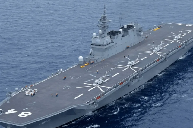 一声不吭造7艘准航母	，美国才发现，真正对手已成闷声干大事的它