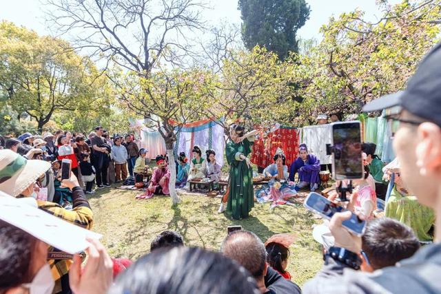 212.93万人次！入列十大热门城市！