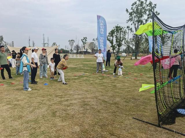 这个假期，岳阳给你“人从众”Plus版！