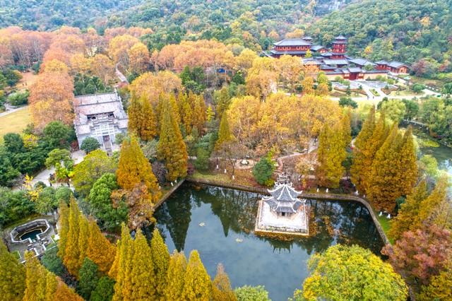 今日小雪初晴，襄阳变身美拉德色系的山水画框！