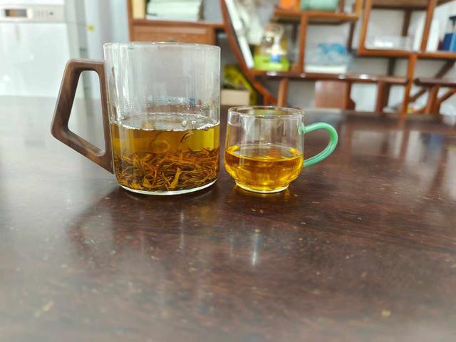 你以为的红茶红汤，白茶白汤，错错错！茶汤“颜色密码”对照表！