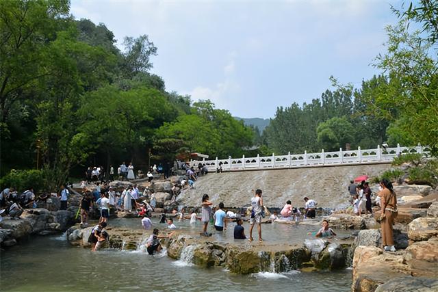 走进蒙山景区，感受夏日清凉...