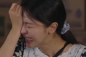 结婚20年丈夫收回工资卡提出AA制，妻子当晚搬去次卧：要A就全都A图片