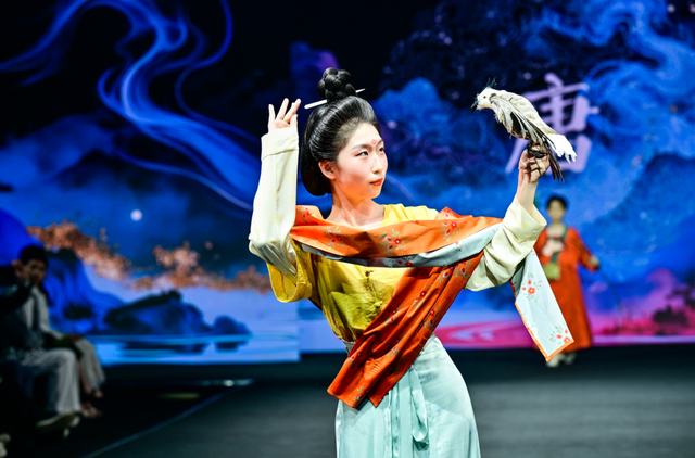 副中心开启少儿时装周！AI汉服大秀+VR体验，还有亲子工坊