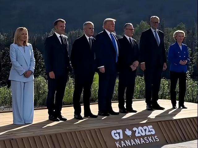 马克龙宣布将访华，先来北京后去成都，一待就是3天，信号不寻常