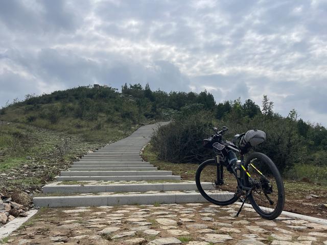 宝藏线路：国庆骑游含山和县六衖石头部落褒禅山鸡笼山香泉湖