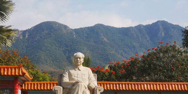 青岛、海南的两座毛公山，一座让孔令华跪地流泪，一座成4A级景区