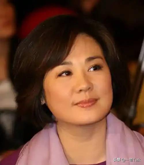 闫学晶彻底栽了，最惨的不是她	，也不是她儿子，是一个没关联的人