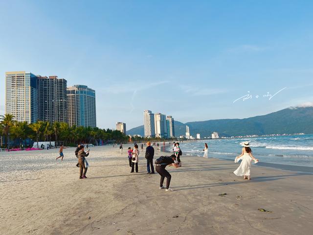 中国游客实拍越南第四城：高楼扎堆、干净整洁，你看像国内几线？