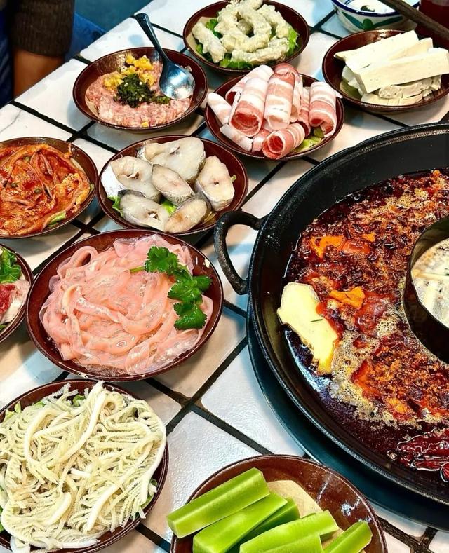 跟着赛事游遵义 | 冬季文旅“四件套”之围炉！赤水不止茶，还有更多新玩法……