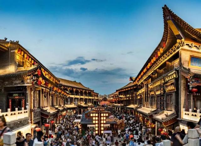 从“芳菊秋韵”到“西口寻根”：解码东河区双节文旅里的“活文化”