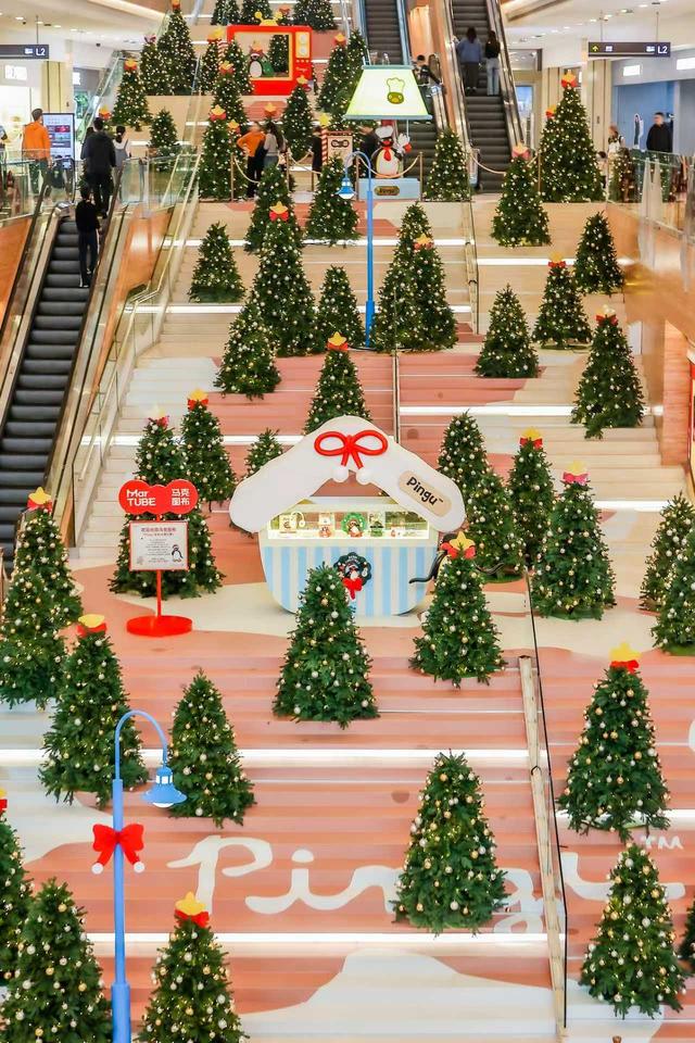 南宁万象城Pingu心愿快闪启幕 冬日夜空点亮童话秘境