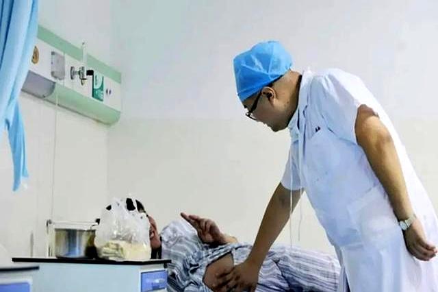 90后产妇生娃时遇上“生理需求”，男医生：见怪不怪，现场解决