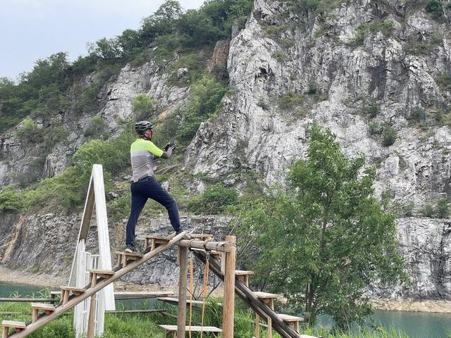 骑游宝华山南部东部水库山林越野