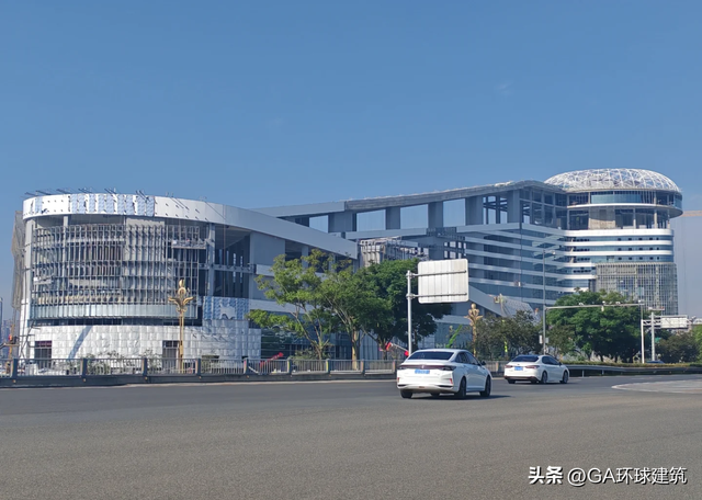 砸7.8亿！屋顶“滑雪”，全国最长，春节就能玩！