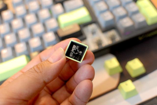 雷柏V700DIY-98无线机械键盘：长续航与好手感的完美融合
