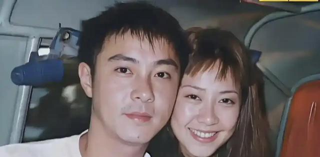被嘲无子送终？知名港星无心动怒，与组合成员相隔数年红馆开唱