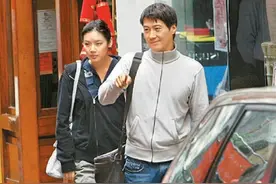 4年花光黎明7.5亿的女人,宁嫁破产老头也不与黎明白头,她在图什么图片