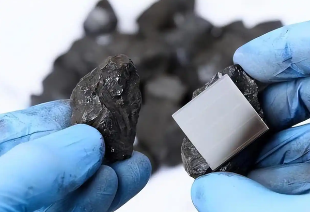 荷兰新规卡光刻机，结果先坑欧洲自己，中国这步反制让阿斯麦慌了