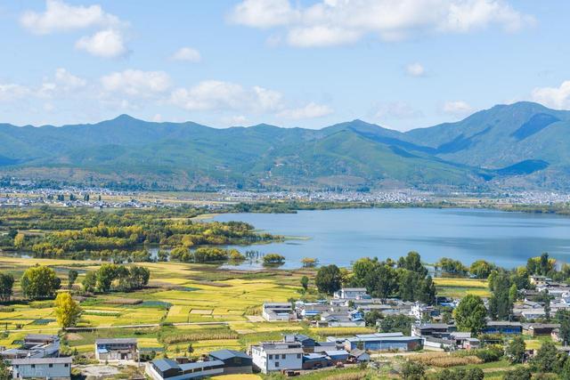 10月-11月，适合去的7个小众赏秋圣地，满山彩林，浓浓秋意