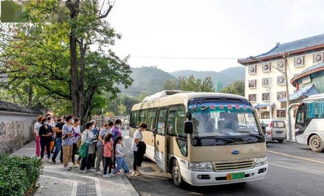 旅游界掀风波！15 景区违规被查，摆渡车沦为牟利工具游客苦不堪言