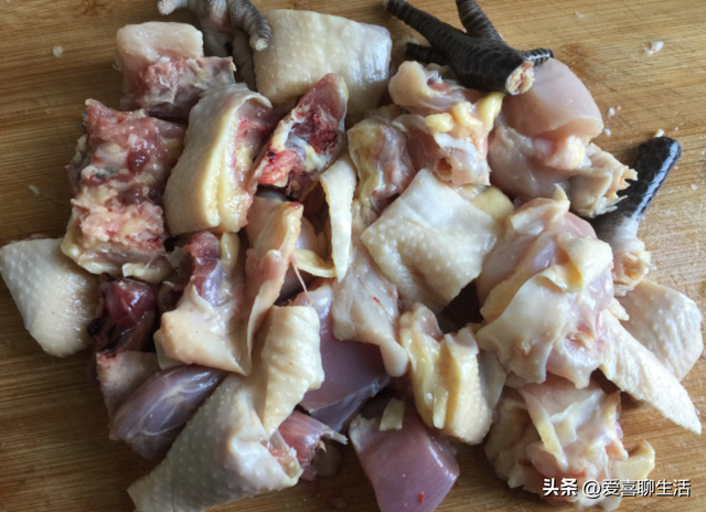柴火鸡的制作方法和配料！鲜香入味特别好吃，手残党也能轻松驾驭