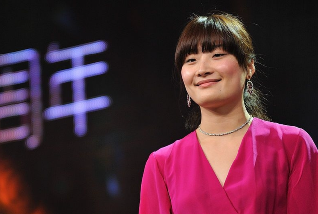 都是豪门嫡长女，把宗馥莉和何超英放一起，差别就出来了