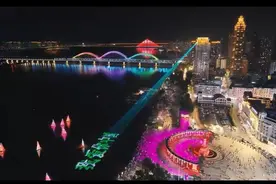 哈尔滨：《我和我的祖国》城市主题灯光秀国庆佳节上演图片