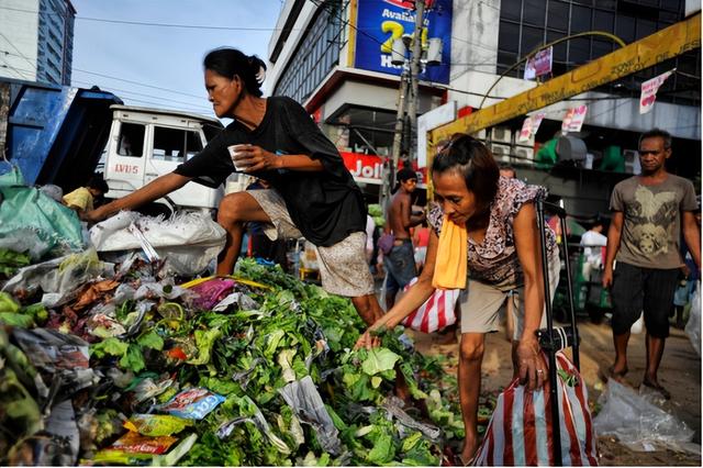 菲“内战”打响，但杜特尔特还未吹响反攻号角，各方在等一个契机