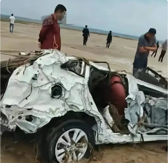 13人露营10死后续！擅自前往野景，牧民曾提醒过，没一个值得同情