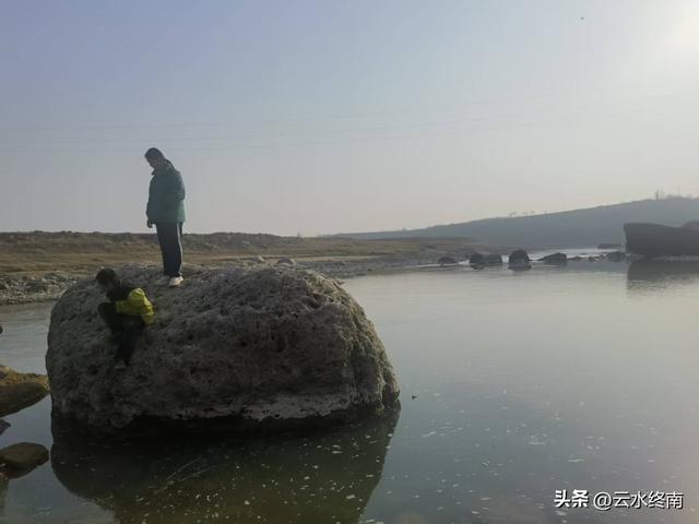 咸阳这地方不要去了！景色就这，到地方还要走1小时，还堵得不行