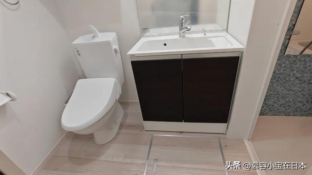 勇！中国男人跳下悬崖救起日本落水美女，一般的电影都不敢这么拍