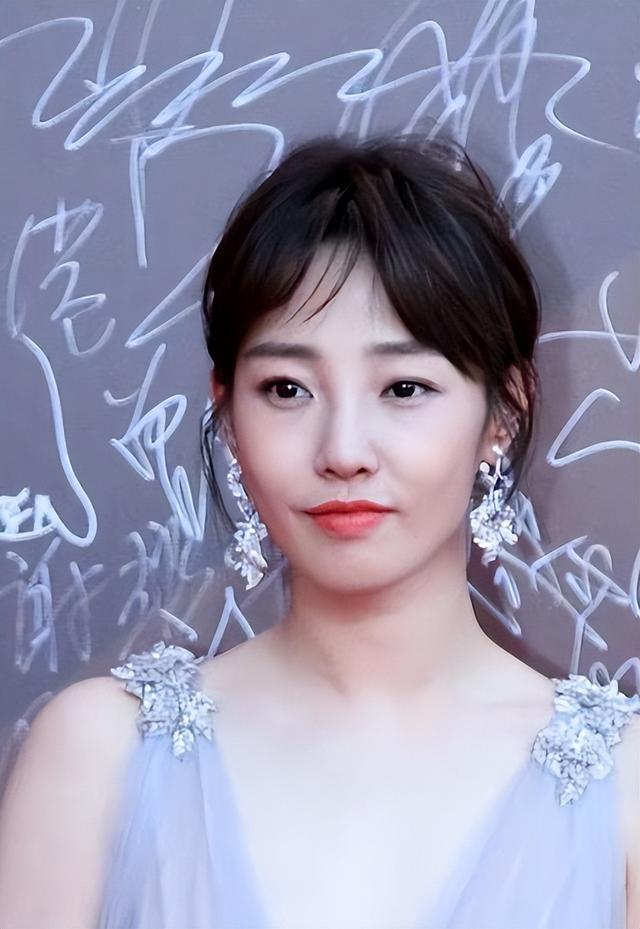 陪玩陪睡仅开胃菜	，又一位内娱女演员曝"潜规则" 原来岳云鹏没说错