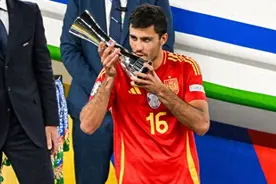 亚洲0人入围！2024金球奖排名：罗德里夺魁 姆巴佩仅第6 亚马尔第8图片